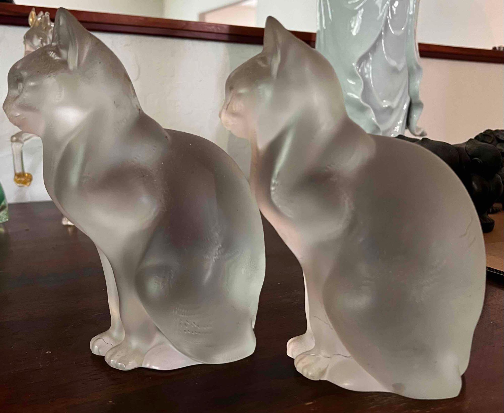 LALIQUE FROSTED CRYSTAL CATS