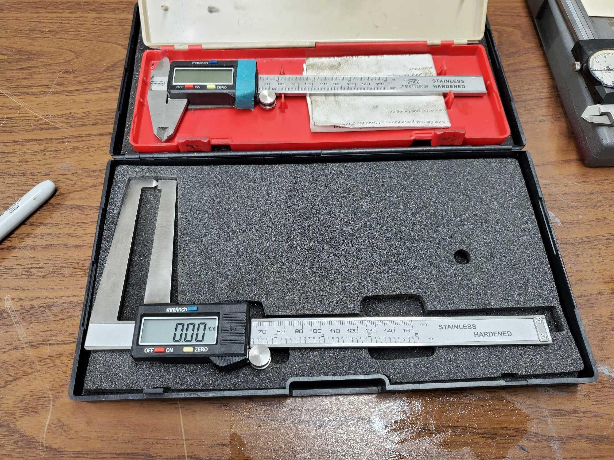 2 DIGITAL CALIPERS