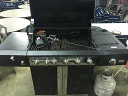 Member's Mark Stainless Steel Grill with tanks (lot 3)