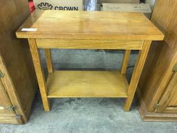 Wood stand - sturdy (lot 2)