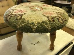 Small Stool (lot 10)