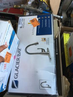 Glacier Bay Market SingleHandle Pull-Down Sprayer Kitchen Faucet Stainless Steel