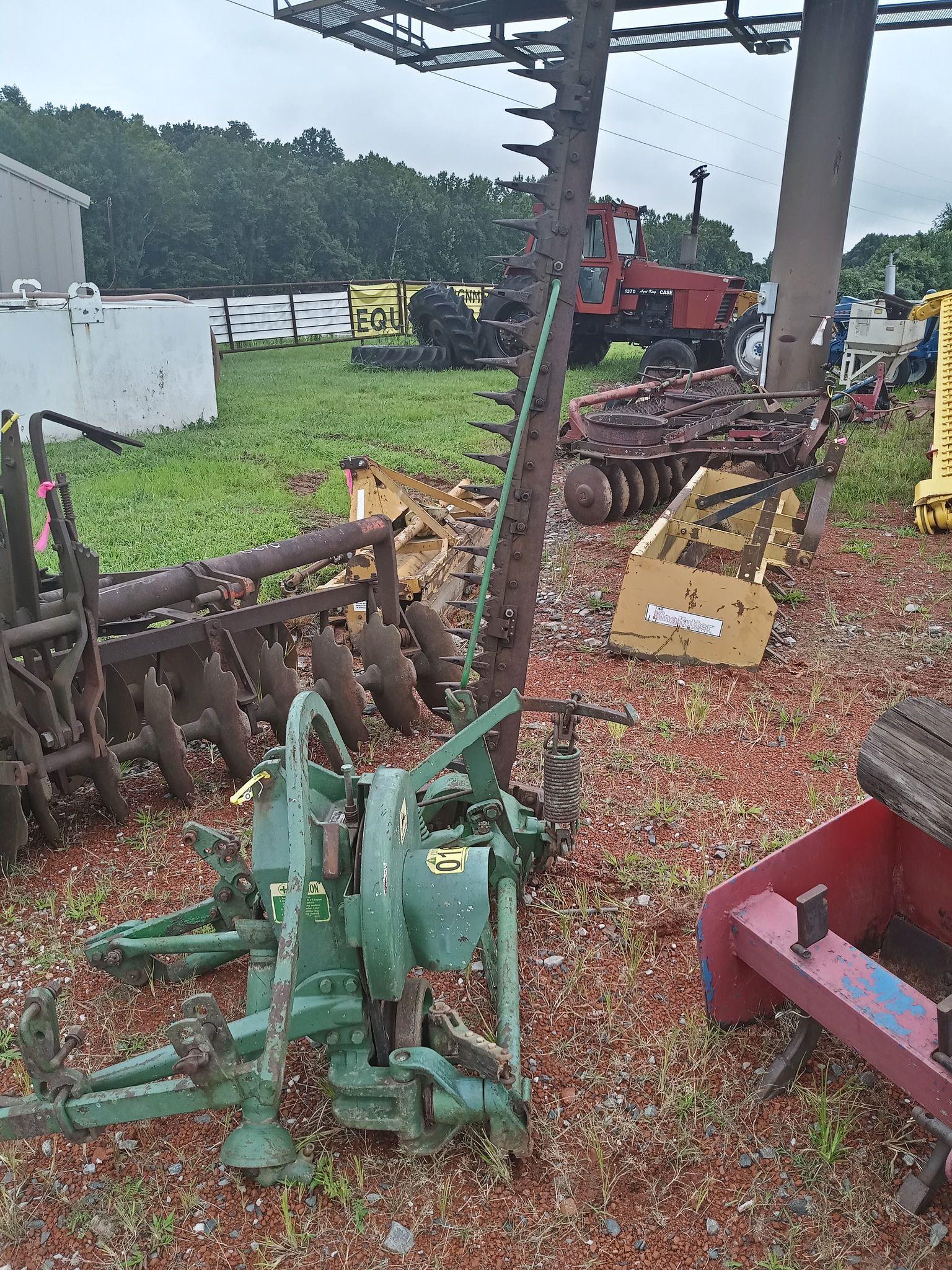 JOHN DEERE MOWING MACHINE