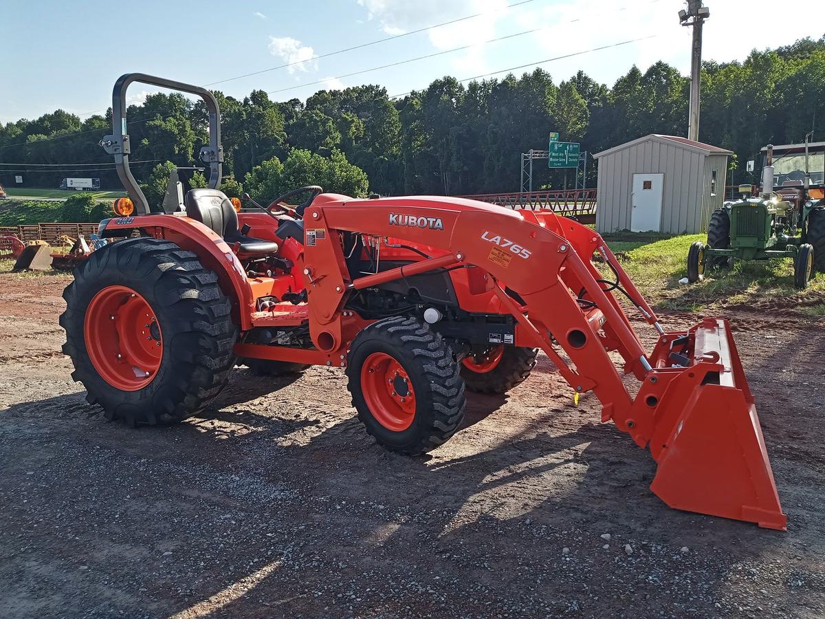 KUBOTA L4701 TRACTOR WITH LA 765 LOADER, WORKS AND RUNS WITH 91.8MI!