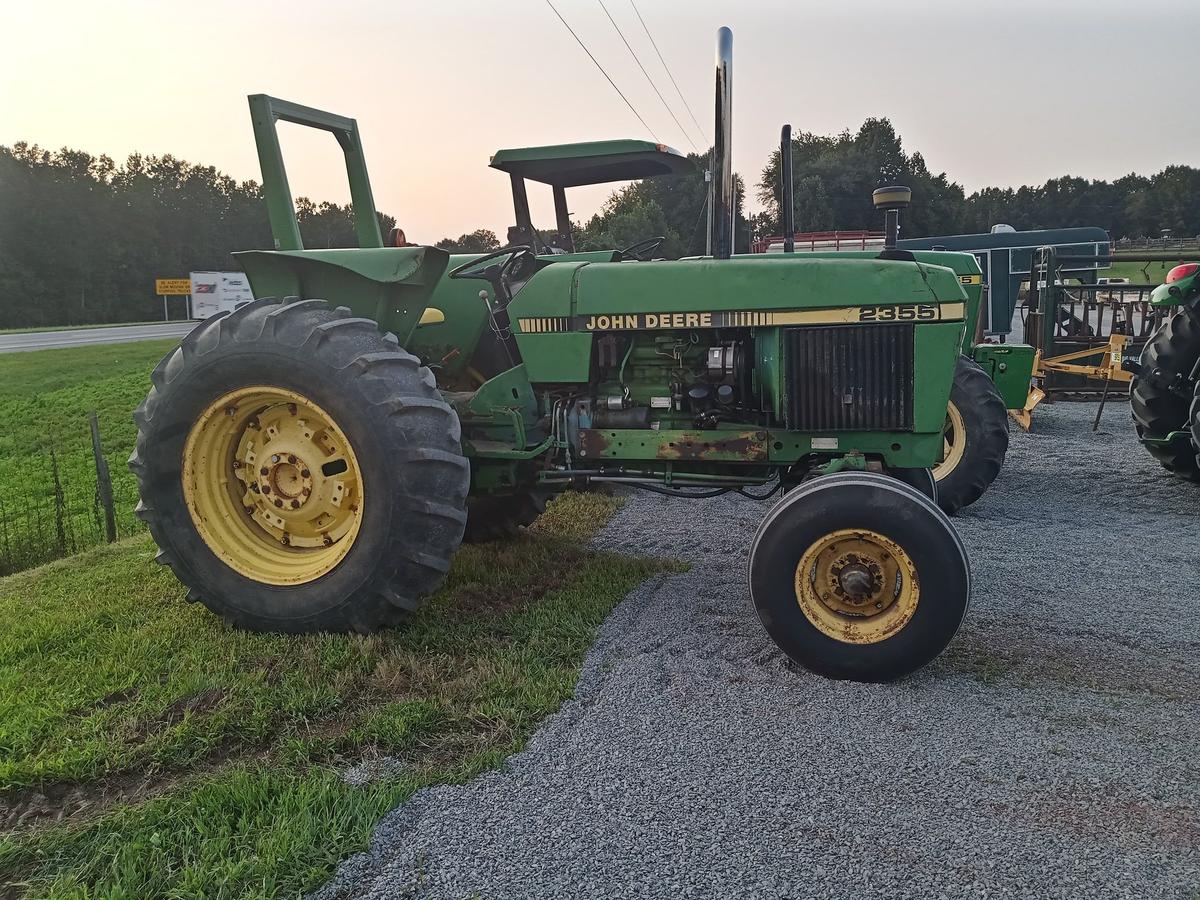 JOHN DEERE 2355 2WD TRACTOR