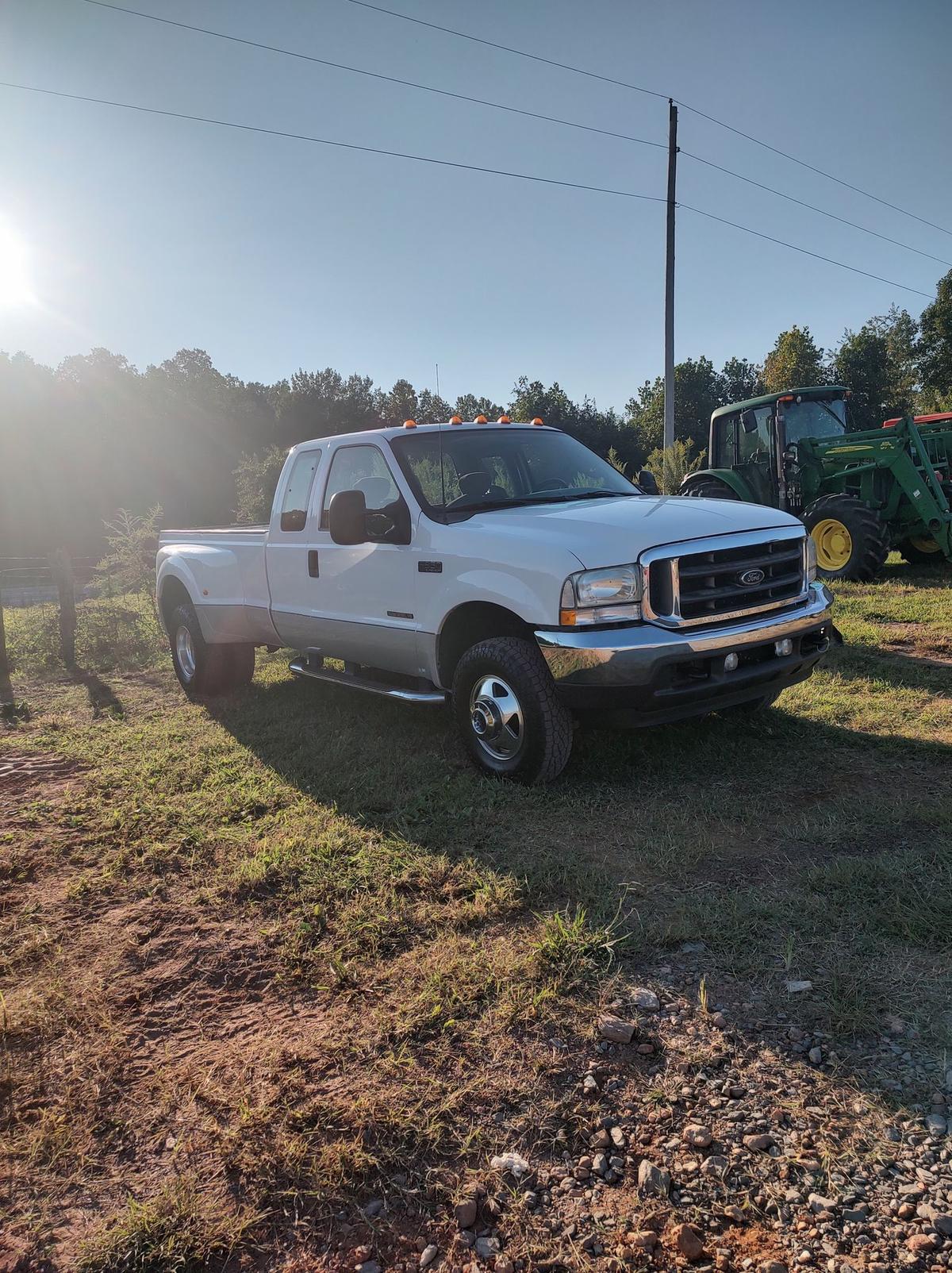 2003 FORD F-350 SUPER DUTY TRUCK - 104K MILES W/ TITLE