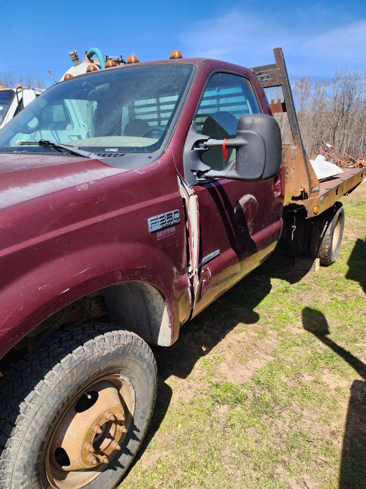 2000 BURGUNDY F350 XL 4X4 6 SPD MANUAL - 164K MILES W/ TITLE