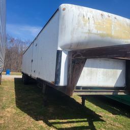 40FT BOX TRAILER - WELLS CARGO - GOOD TIRES - GOOD BRAKES - W/ TITLE