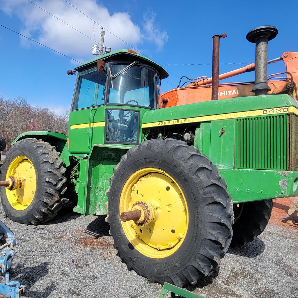 JOHN DEERE 8430 W/ DUALS - 6111 HOURS