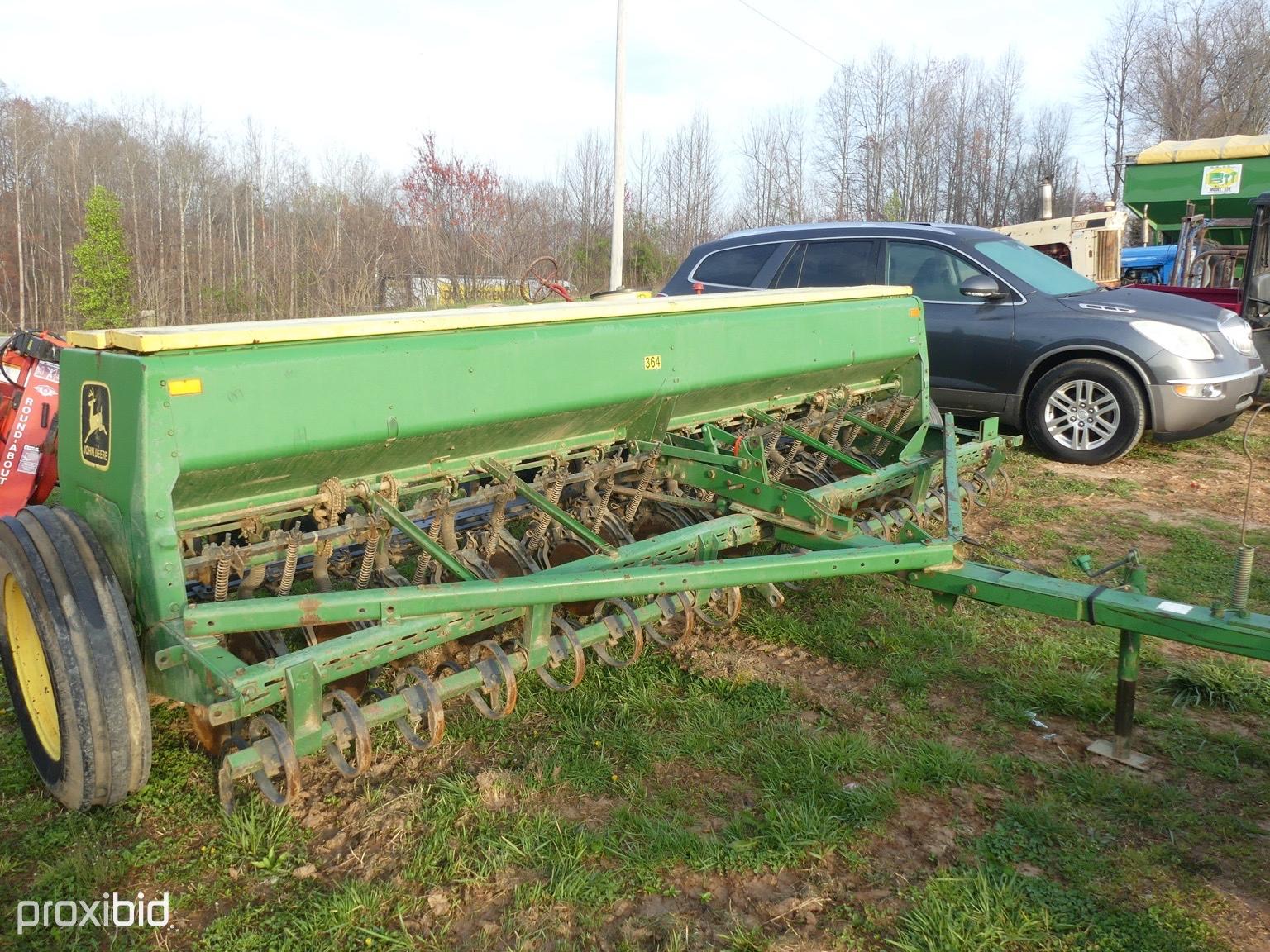 JOHN DEERE GRAIN DRILL 14'