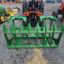 JOHN DEERE TYPE GRAPPLE 60" W/ HOSES