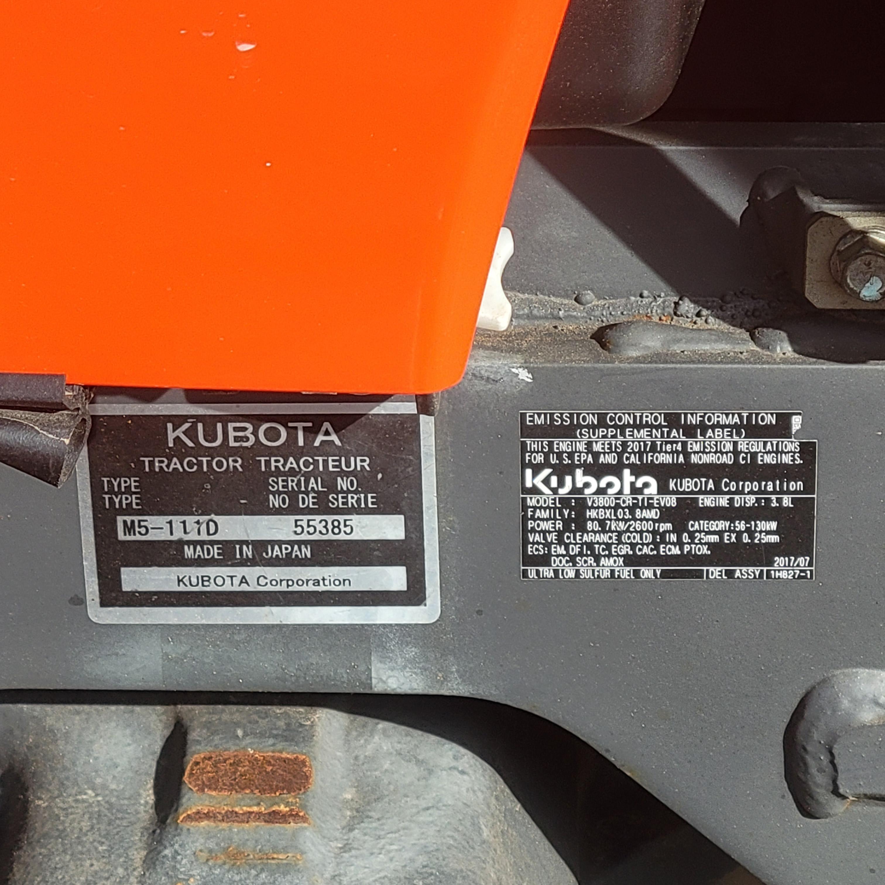 KUBOTA M5-111 TRACTOR W/ LOADER 8SPD - HYD SHUTTLE -SHOWING 6404 HOURS