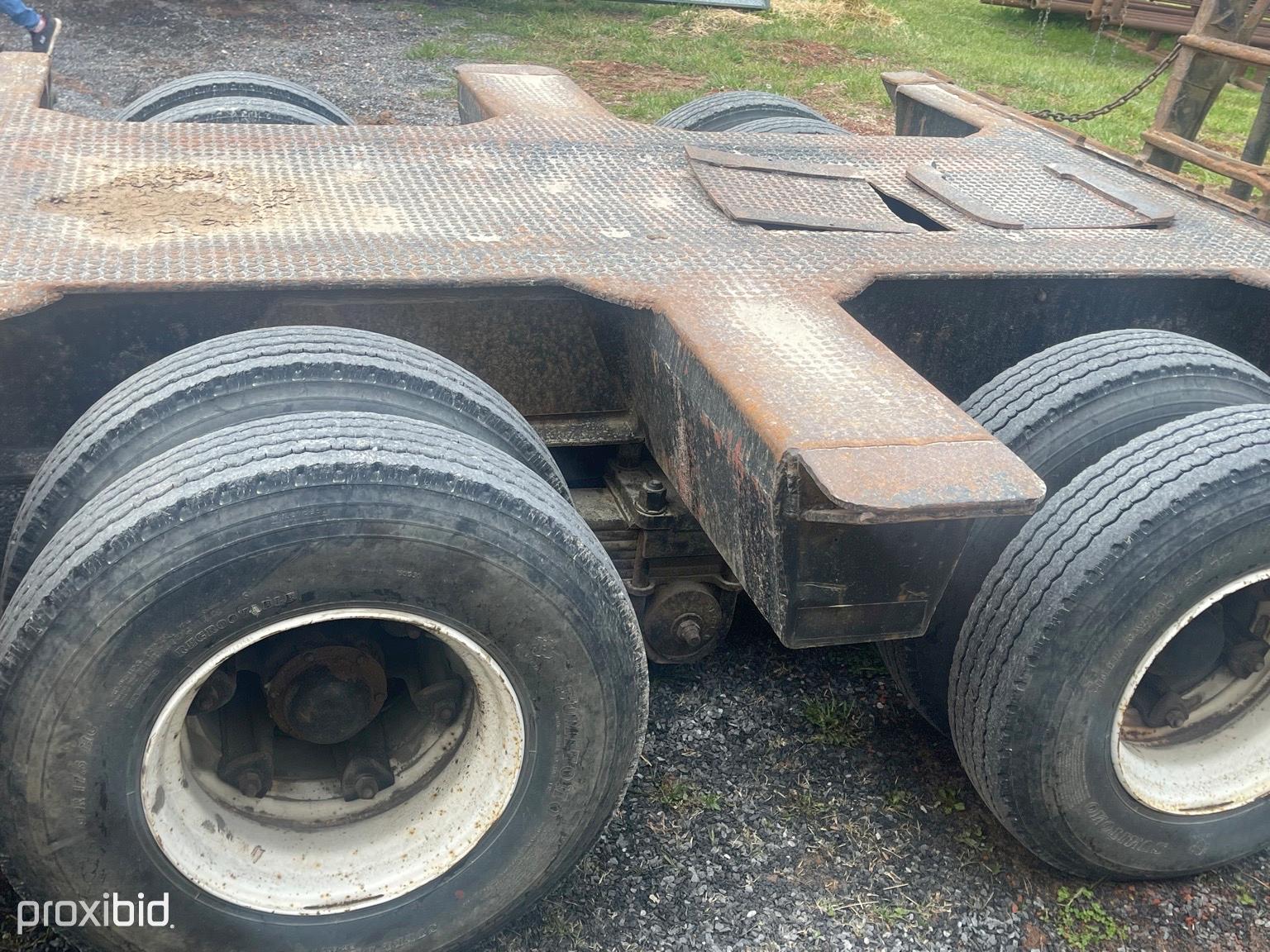 1965 FELCO 35 TON 28 FT LOWBOY TRAILER WITH HYDRAULIC RAMPS & AIR BRAKES - HAS TITLE