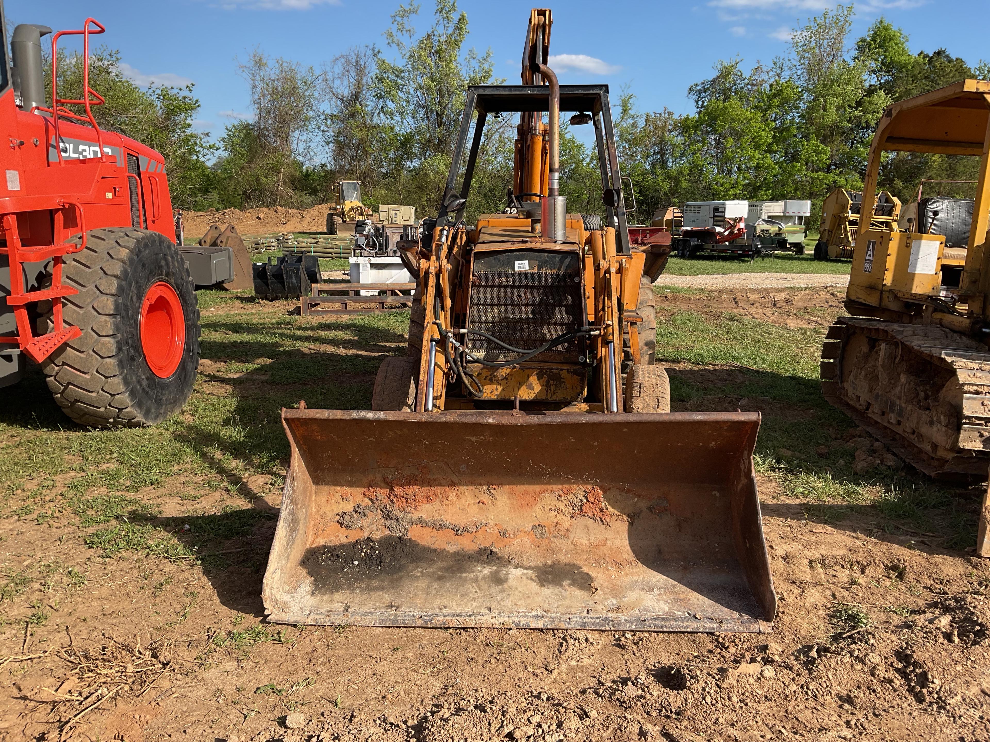 Case 580C Backhoe