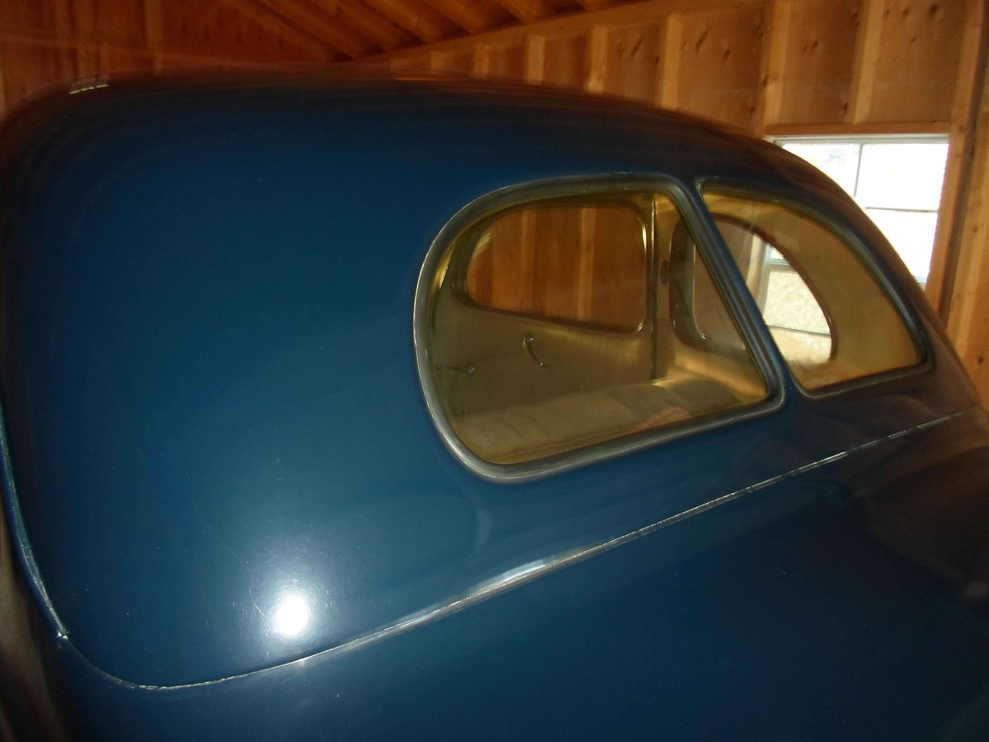 1937 Ford 2 Door Coupe