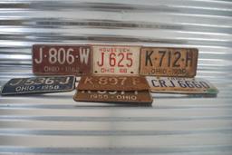 License Plates w/ House Vehicle