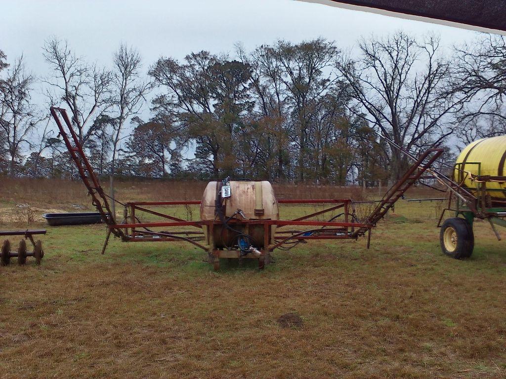 200 GAL SPRAY RIG WITH 37' SPRAY SPAND, 3PH