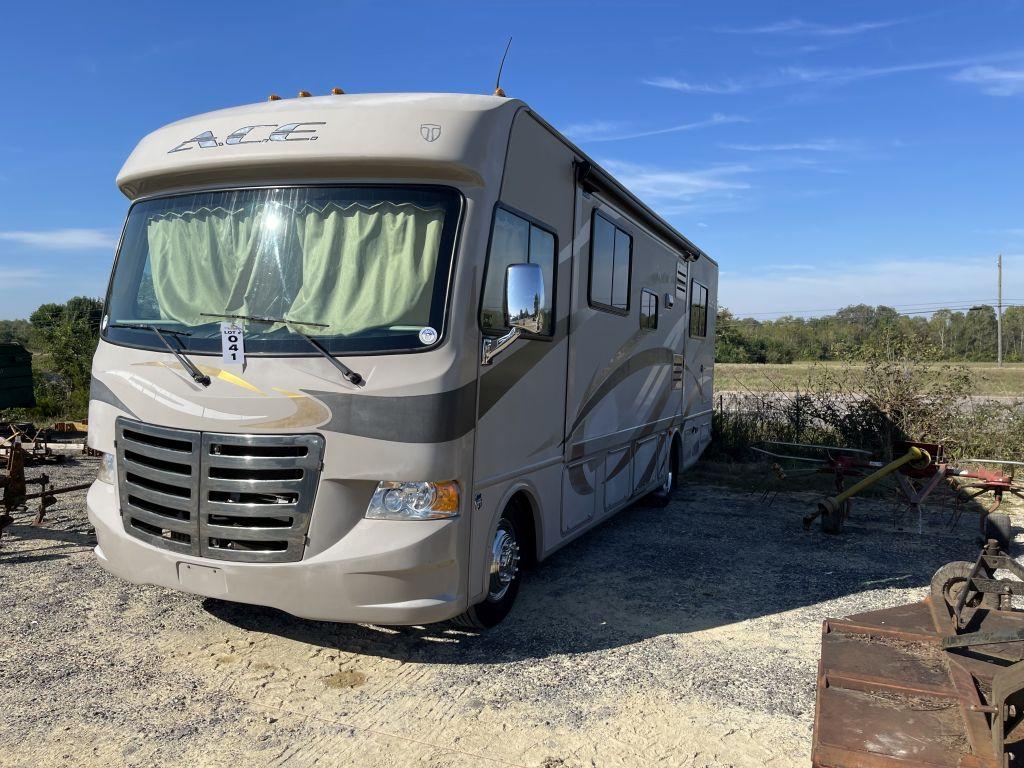 2013 THOR ACE MOTOR HOME RV, EVO 29.2 FORD, MILES SHOWING: 29,000, VIN: 1F64F50Y