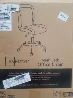 White Office Chair with Mesh Back, by Mainstays - New