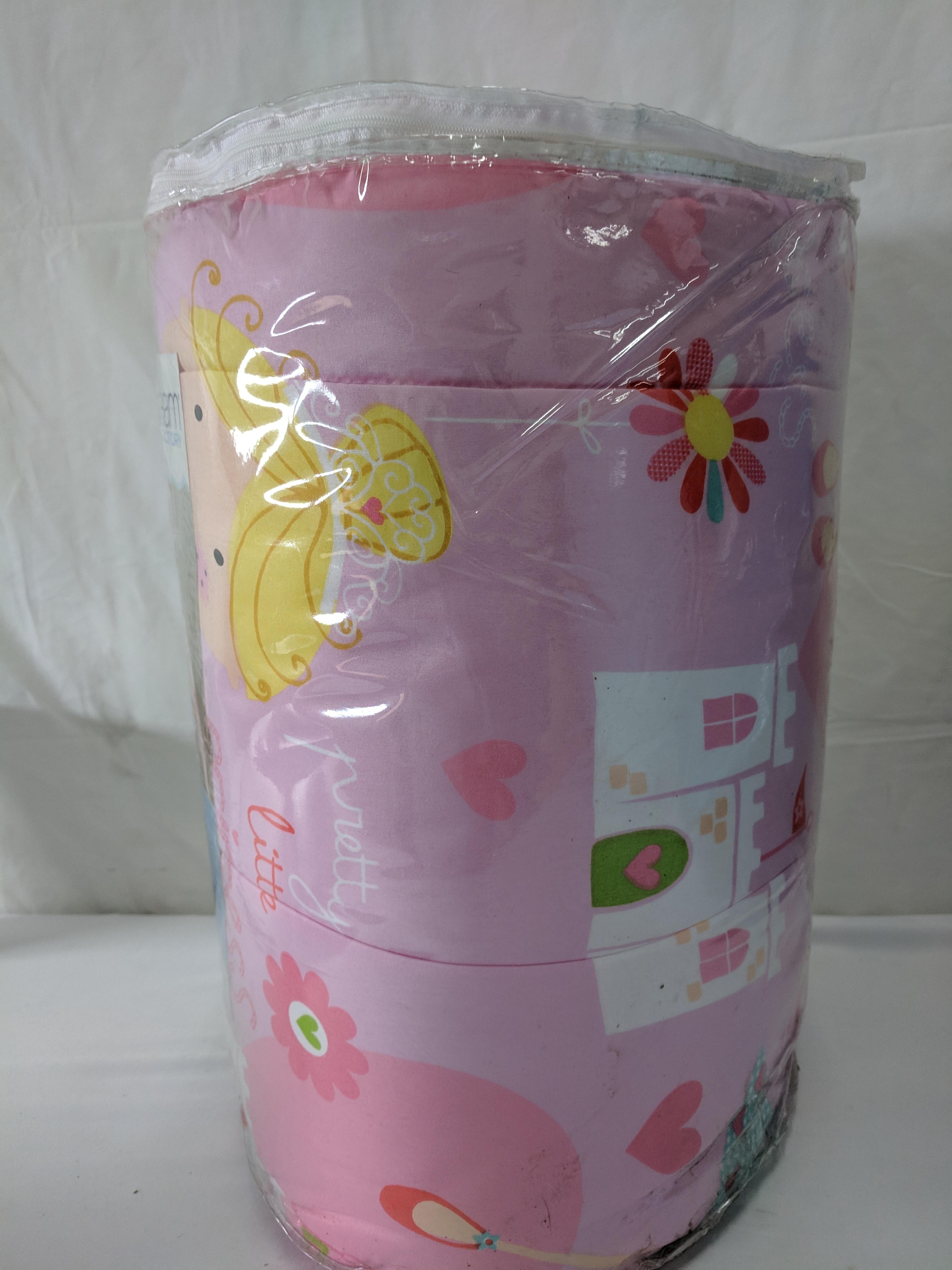 Full/Double Complete Bed Set, Pretty Princess, Comforter, Flat & Fitted Sheet, Pillowcases - New