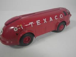 Ertl 1934 Diamond T "Doodle Bug" Texaco Tanker Limited Edition - 1994