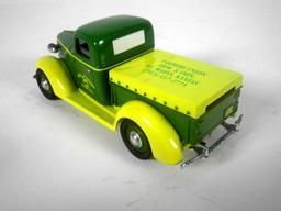 Liberty Classics 1937 Chevy Pickup in John Deere Livery Coin Bank w/Key