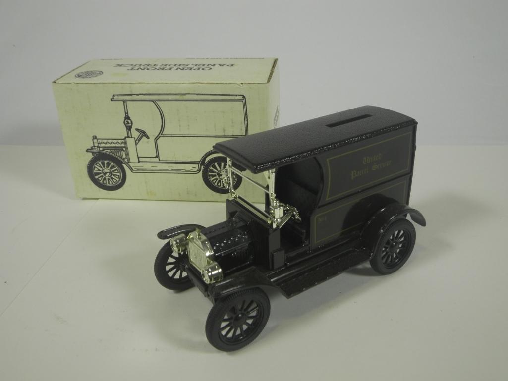 Ertl 1913 UPS Front Panel Side Truck 1:25 Scale Coin Bank w/Key & Box