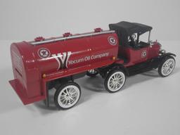 Ertl 1918 Ford Model T Runabout w/"Yocum Oil Company" Tanker Trailer Coin Bank w/Key & Box