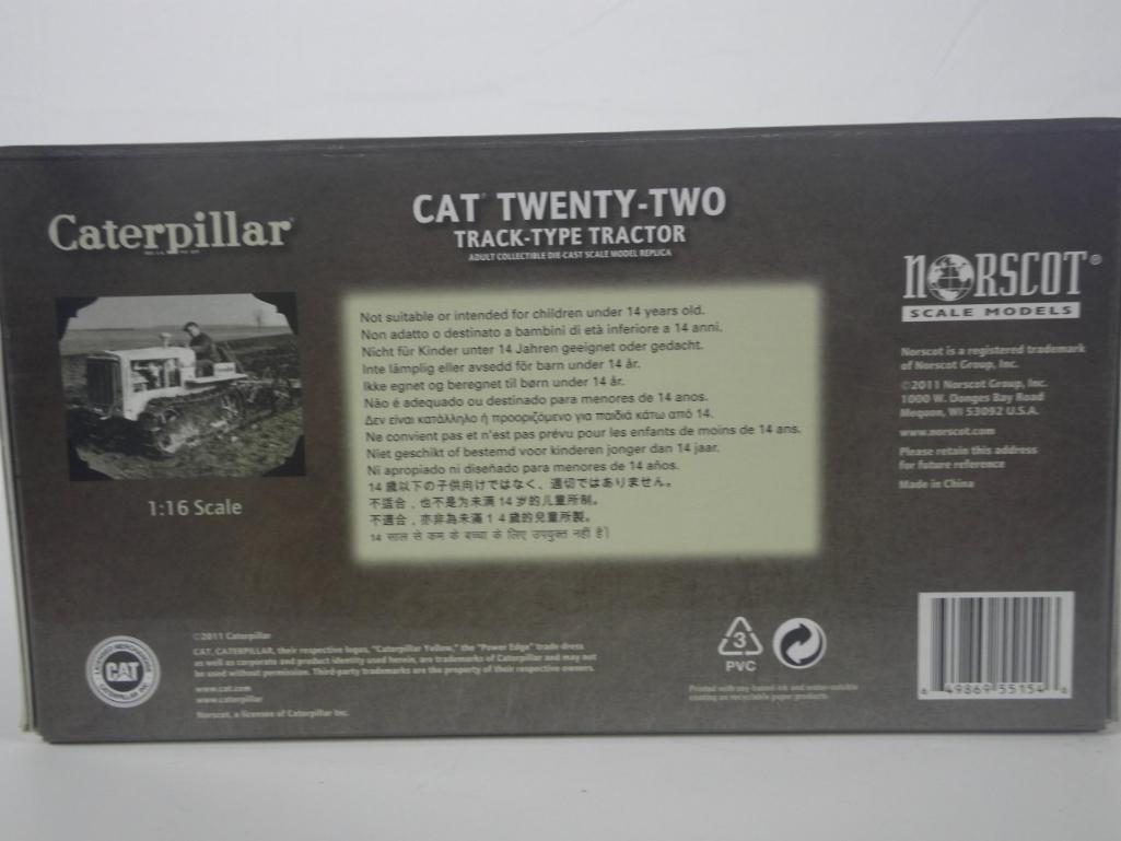 Norscot Caterpillar Twenty-Two Track Type Tractor 1:16 Scale Model, New in Box