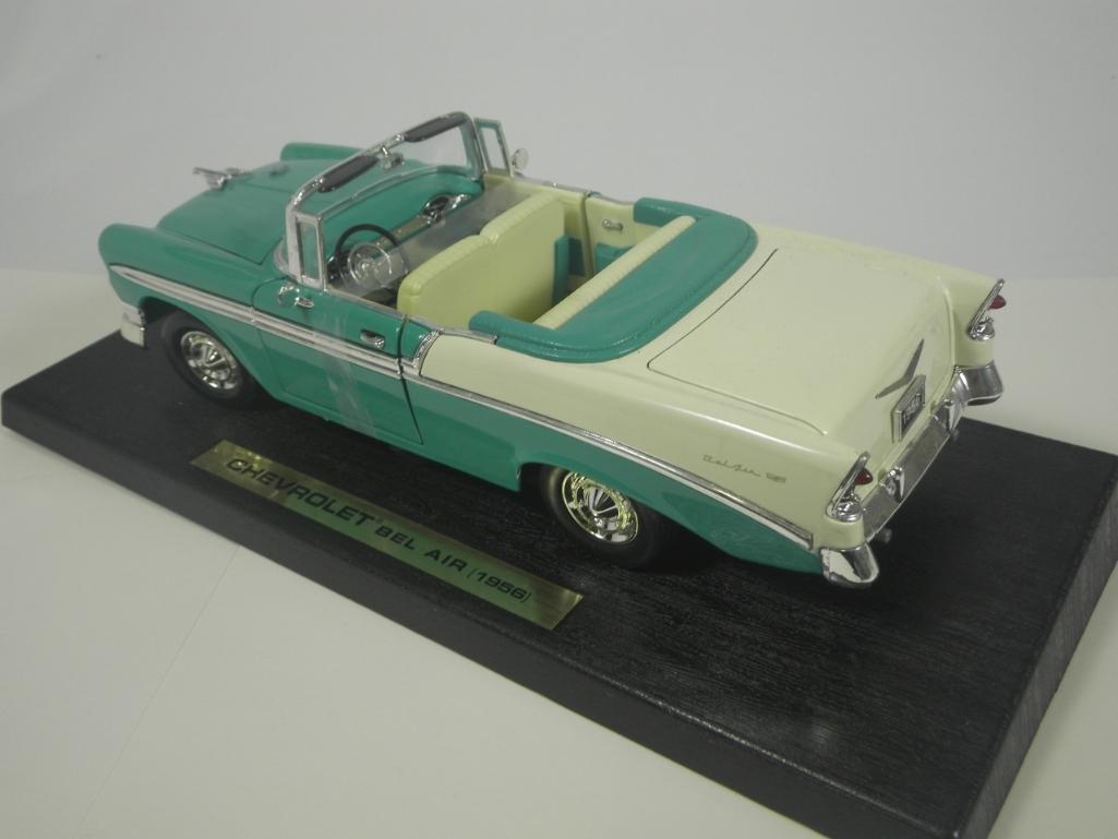 Road Legends 1956 Chevrolet Bel Air 1:18 Scale Model w/Box