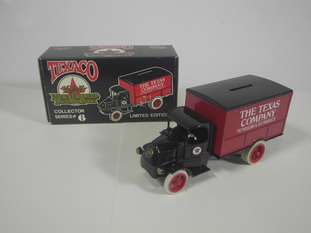 Ertl 1925 Mack Bull Dog Lubricant Truck Die Cast Coin Bank w/Key & Box