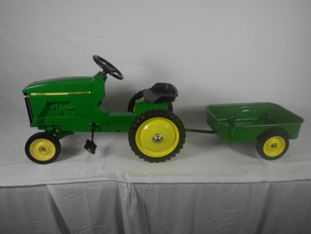 Ertl John Deere 8400 Peddle Tractor & Wagon