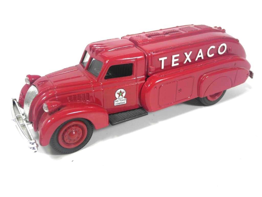 Ertl 1939 Dodge Airflow Texaco Coin Bank w/Key & Box