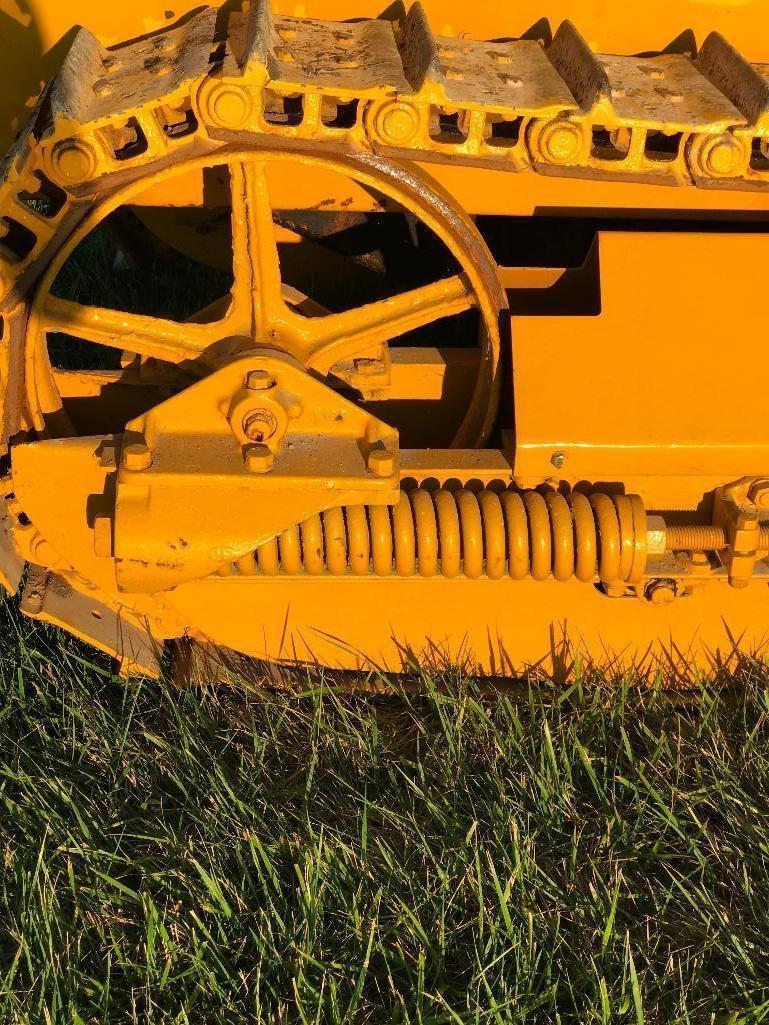 Caterpillar Fifteen Crawler