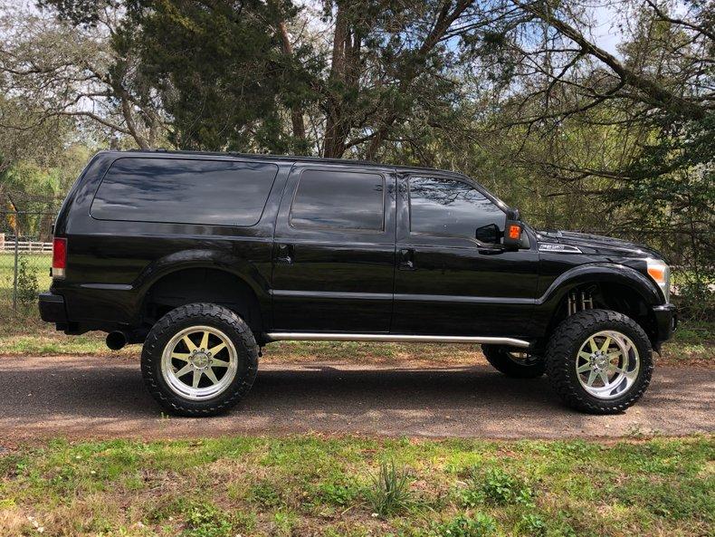 2003 Ford Excursion Custom SUV