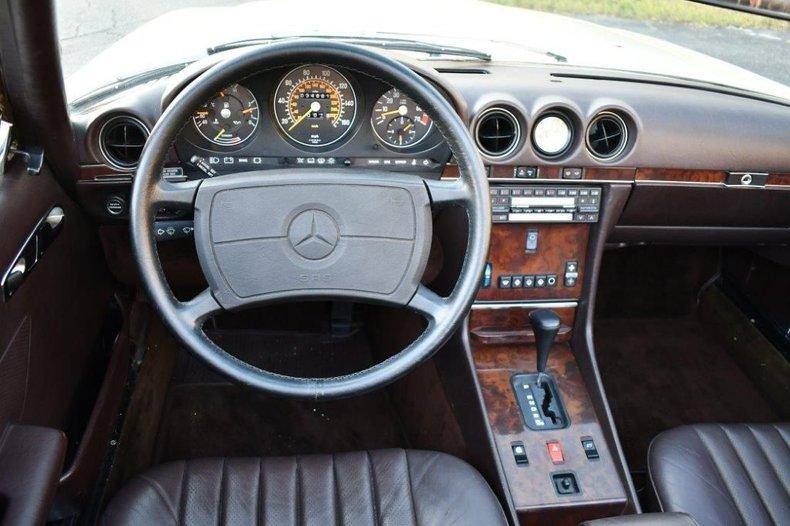 1987 Mercedes-Benz 560 SL Convertible