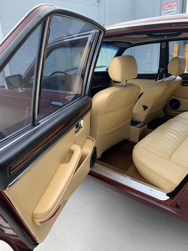 1985 Jaguar XJ6 Vanden Plas Sedan
