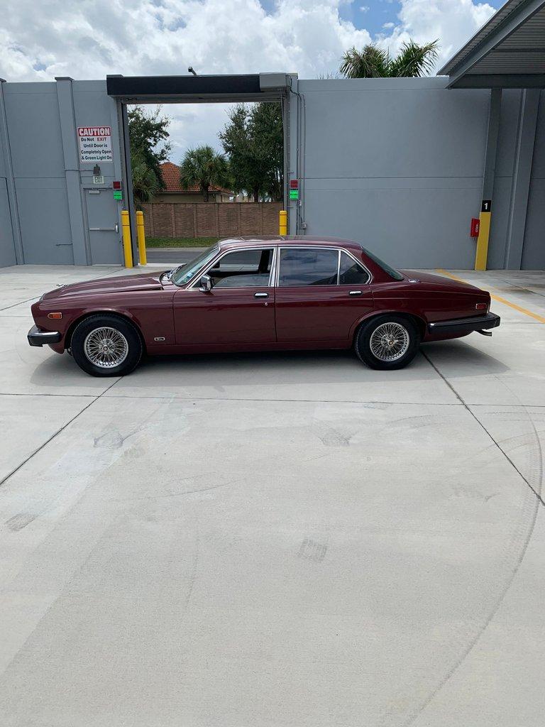 1985 Jaguar XJ6 Vanden Plas Sedan