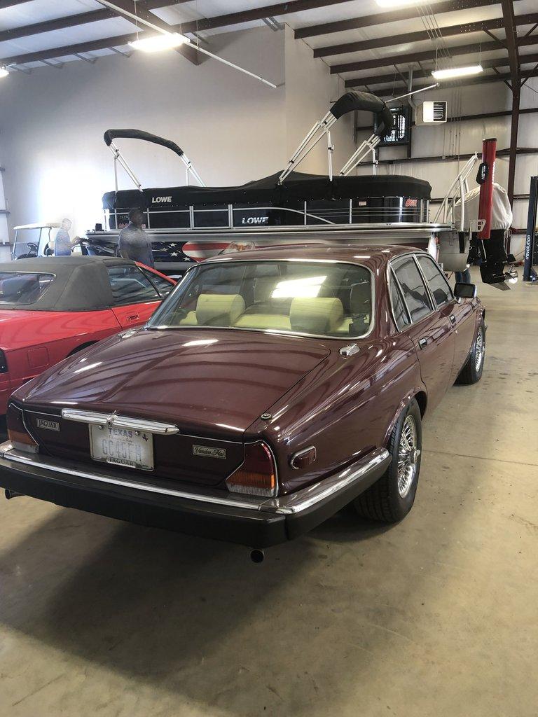 1985 Jaguar XJ6 Vanden Plas Sedan