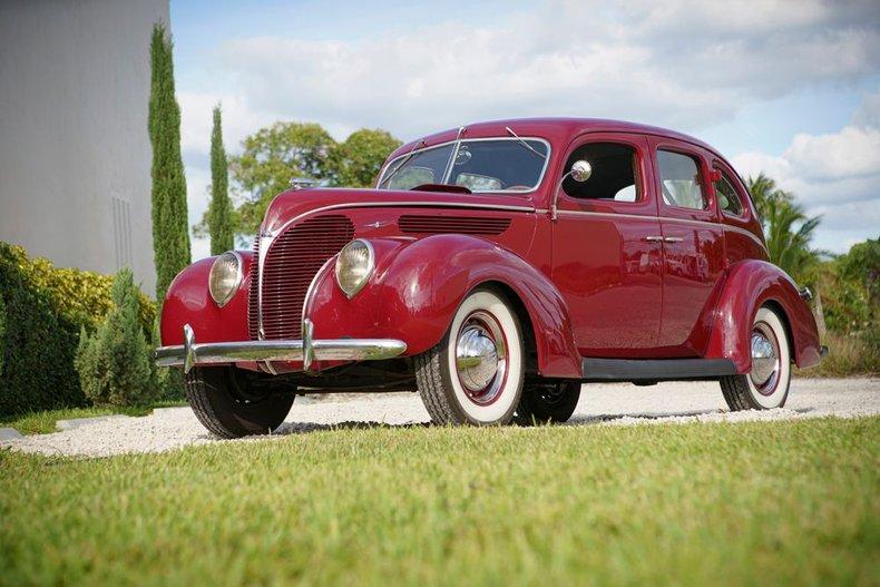 1938 Ford Deluxe Fordor Sedan