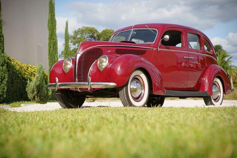 1938 Ford Deluxe Fordor Sedan