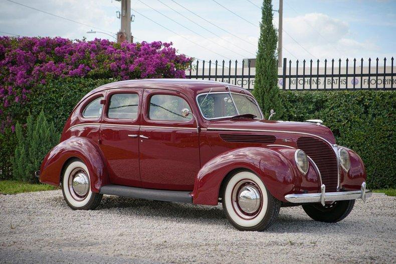 1938 Ford Deluxe Fordor Sedan