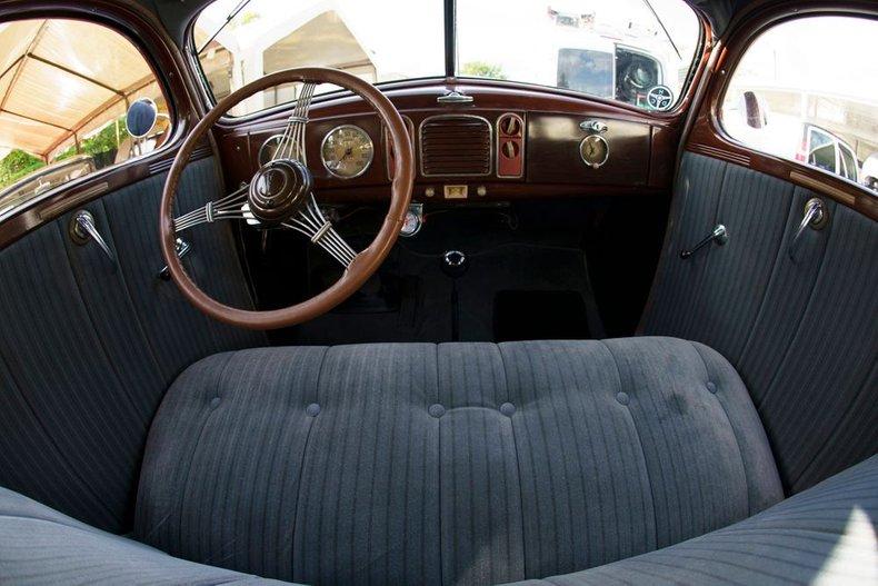 1938 Ford Deluxe Fordor Sedan