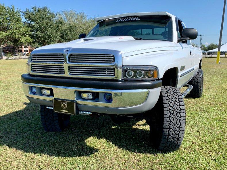 2001 Dodge Ram 2500 3/4 Ton 4x4 Pickup