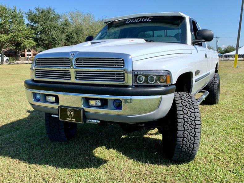 2001 Dodge Ram 2500 3/4 Ton 4x4 Pickup