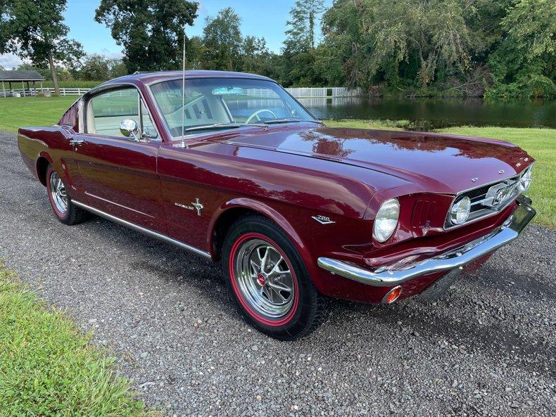 1965 Ford Mustang 2 + 2 Fastback