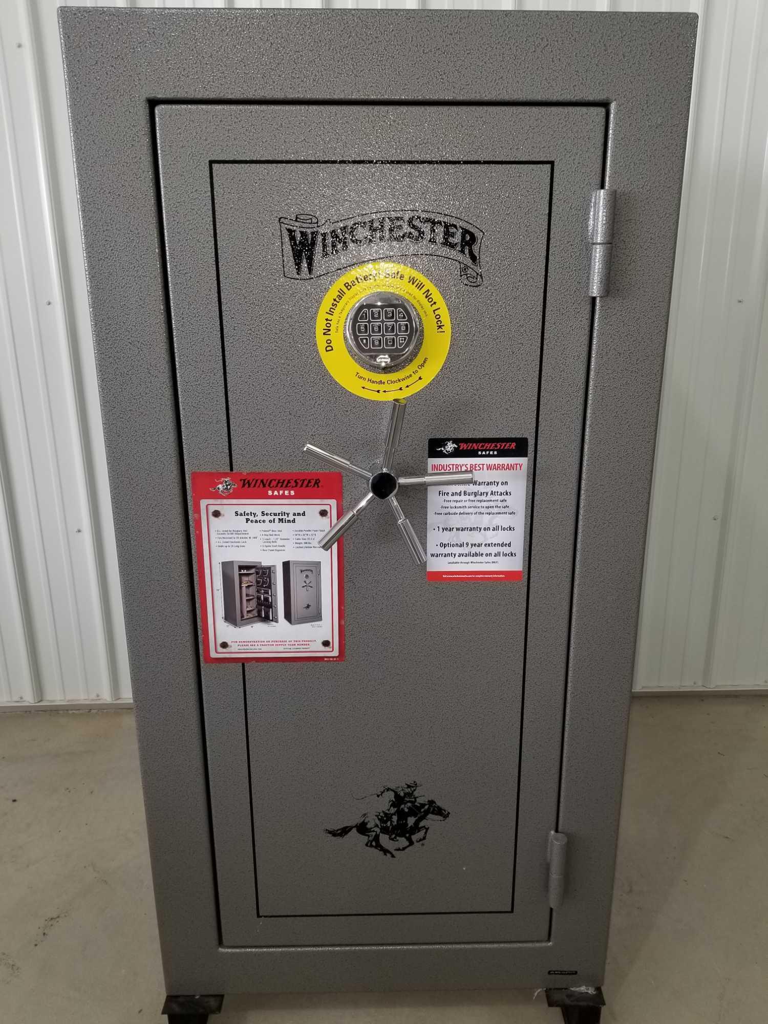 Winchester model 9L60 24 gun safe,