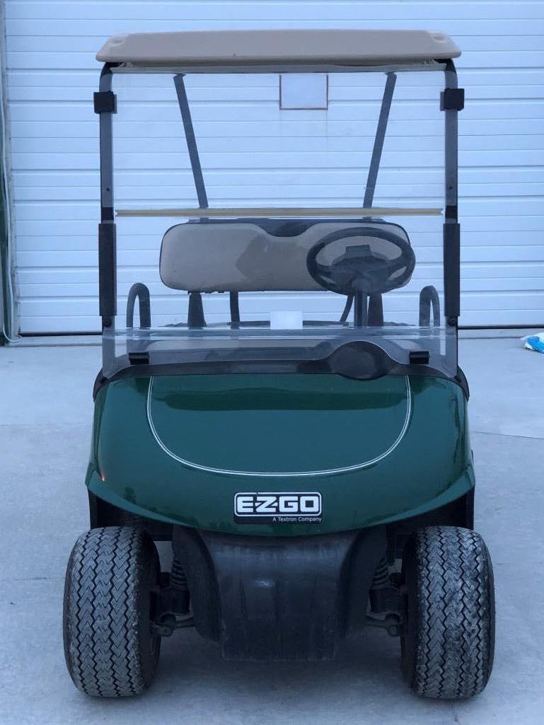 2011 E-Z-GO GOLF CART