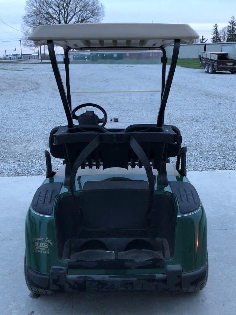 2011 E-Z-GO GOLF CART