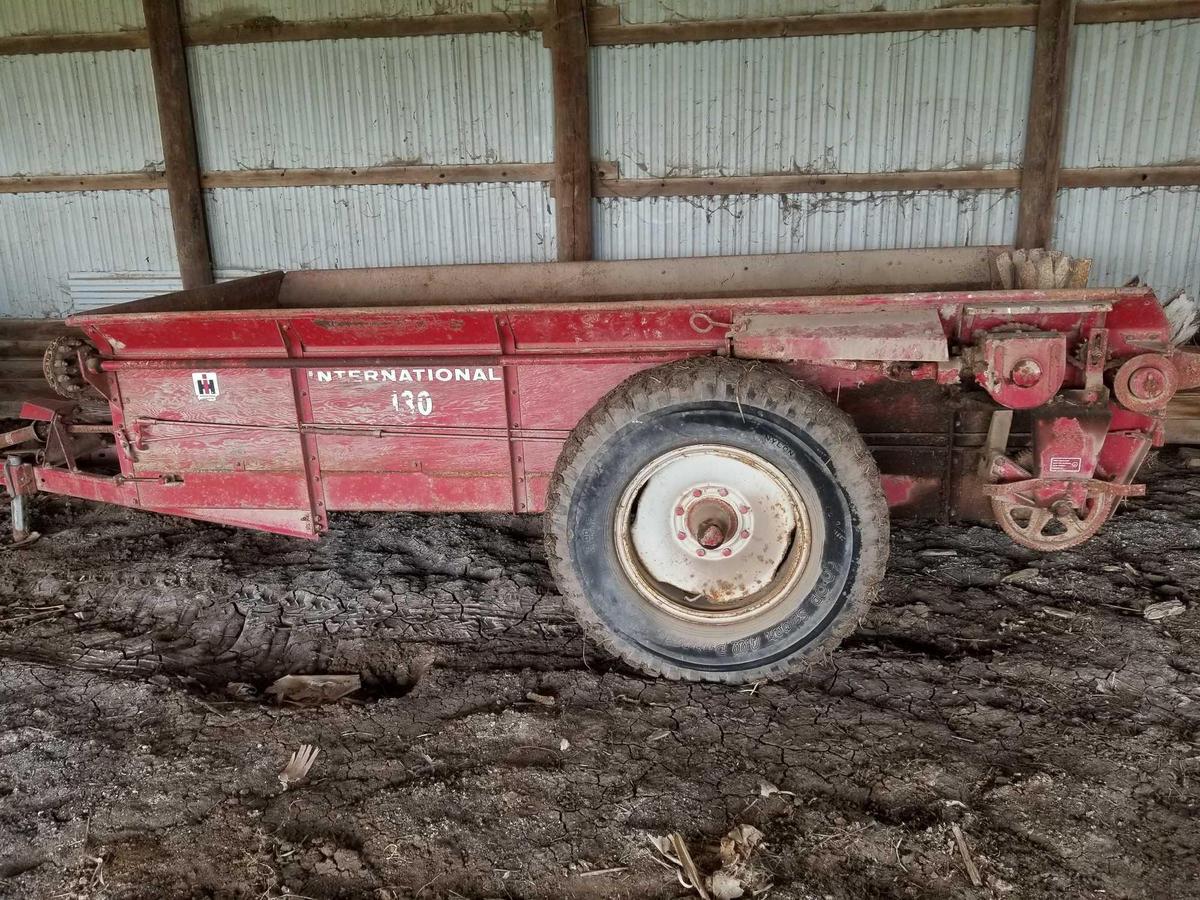 INTERNATIONAL MODEL 130 MANURE SPREADER